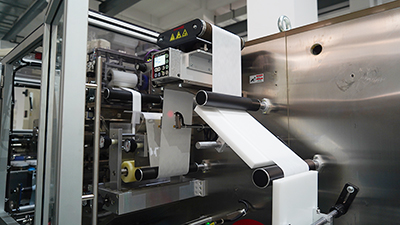 Automatic wet wipe production line